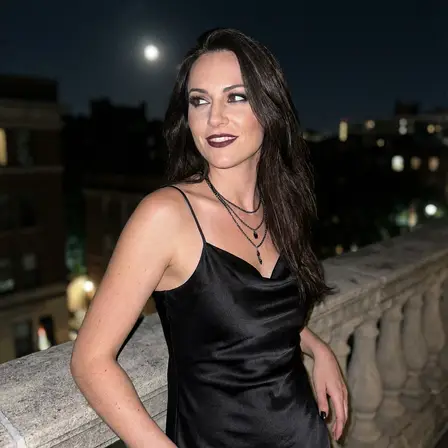 Alina, 32 · AI creator on SpiceMatch
